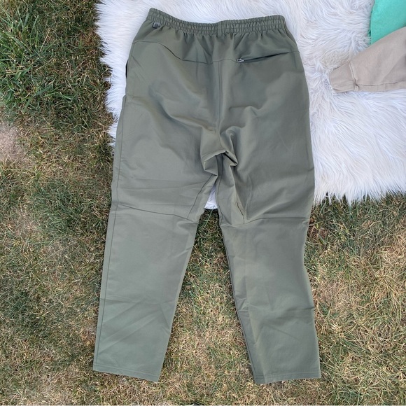 Lululemon green pants medium - Picture 3 of 5